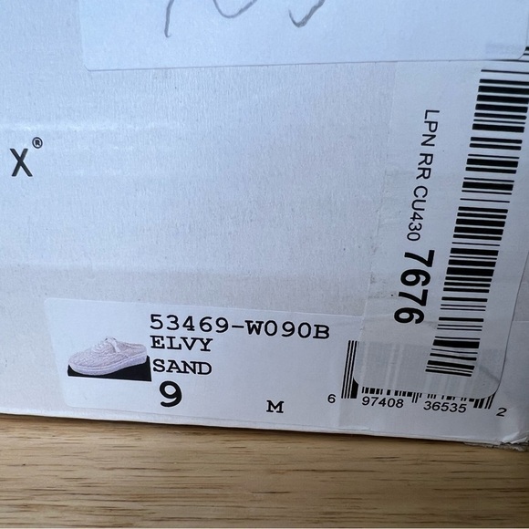 S65. NWT Yellowbox Elvy Sand Slip on Sneaker 9M - Picture 7 of 8